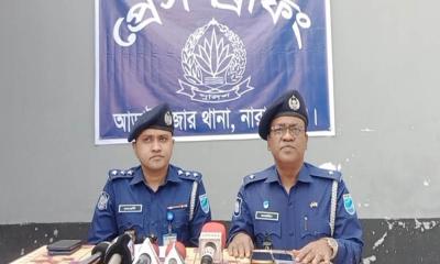 আড়াইহাজারে ঝালমুড়ি বিক্রেতার ছুরিকাঘাতে যুবক নিহত, গ্রেপ্তার ১