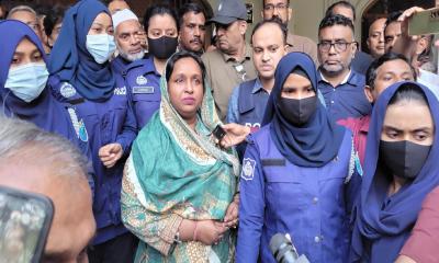 সাবেক মেয়র আইভীকে দুই মামলায় শ্যোন অ্যারেস্ট