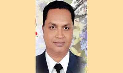 ওয়ারেন্টভুক্ত আসামি ইউপি চেয়ারম্যানের দাপ্তরিক কাজ চলে রাতের স্বাক্ষরে
