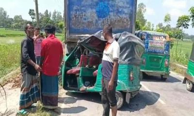 বগুড়ায় ট্রাক-সিএনজি সংঘর্ষে তিনজন নিহত