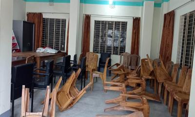 বরগুনায় সালিশি বৈঠকে মৎস্য ব্যবসায়ীদের হামলা–ভাঙচুর