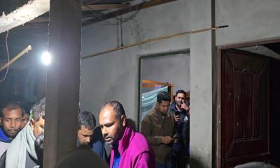 ভালুকায় ঘর থেকে গৃহবধূর গলাকাটা লাশ উদ্ধার