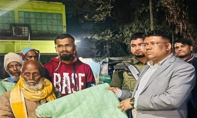 শীতার্ত মানুষের পাশে চাটখিল উপজেলা প্রশাসন