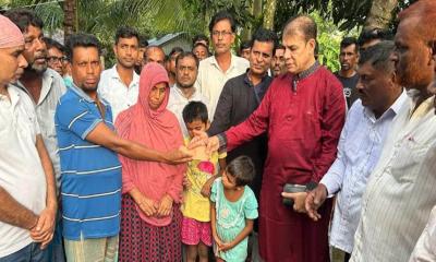 চৌগাছায় দৃষ্টিহীন পরিবারের পাশে দাঁড়ালেন তারেক রহমান