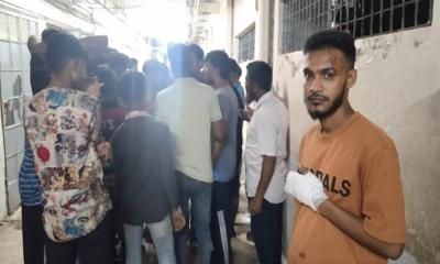 চট্টগ্রামে যুবলীগের সশস্ত্র হামলায় কিশোর গুলিবিদ্ধ, আহত ৩