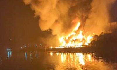 চট্টগ্রামের ঝুটের গুদামে আগুন, নিয়ন্ত্রণে ফায়ার সার্ভিসের ৪ ইউনিট