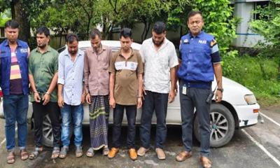ধামরাইয়ে ৫ ডাকাতসহ প্রাইভেটকার জব্দ