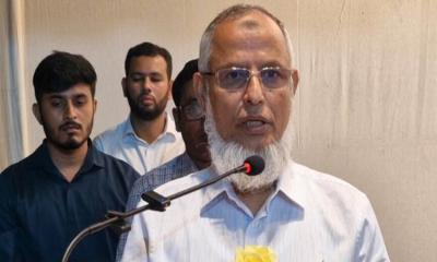 কর্মকর্তারা ব্যক্তির কাছে নয়, আইনের কাছে দায়বদ্ধ