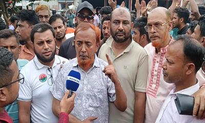 ফরিদগঞ্জে মনোনয়ন বঞ্চিত এম.এ. হান্নানের সমর্থকদের সড়ক অবরোধ