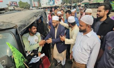দৌলতদিয়ায় দাঁড়িপাল্লায় ভোট চেয়ে অ্যাডভোকেট নূরুল ইসলামের গণসংযোগ