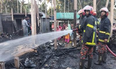 জামালপুরে বাড়িতে আগুন লেগে ২০ লক্ষ টাকার ক্ষয়ক্ষতি