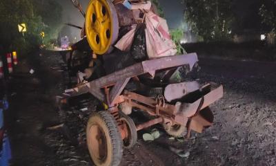 ভালুকায় ইট ভাঙা ট্রলিতে বাসের ধাক্কা, নিহত ১
