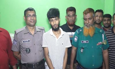 বরিশালের সেই মেম্বার রাসেলের সহযোগী হৃদয় অস্ত্রসহ গ্রেপ্তার
