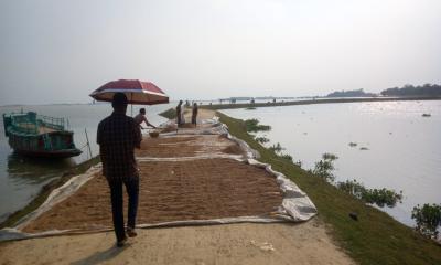 মধ্যনগর ও কলমাকান্দার সামান্য ব্যবধানে স্থায়ী সড়ক নির্মাণের দাবি