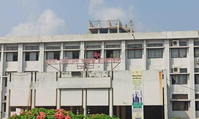 খুলনা মেডিকেলে সাংবাদিকের ওপর হামলা, প্রাণনাশের হুমকি