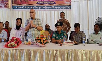 কর্ণফুলীতে মহানবমীতে পূজামণ্ডপ পরিদর্শনে উপদেষ্টা ফারুক-ই-আজম