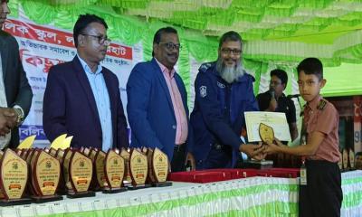 লালমনিরহাটে শিবরাম আদর্শ পাবলিক স্কুলে বৃত্তি সনদ প্রদান ও সাংস্কৃতিক অনুষ্ঠান