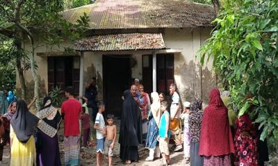 লক্ষ্মীপুরে বৃদ্ধা নারীকে ঘরে ঢুকে কুপিয়ে হত্যা, ঘাতক আটক