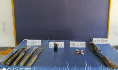 মাটিরাঙ্গায় সেনা অভিযানে অস্ত্র ও গোলাবারুদ উদ্ধার