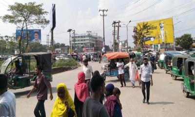 এনসিপি নেতা-কর্মী ও পরিবহন শ্রমিকদের পাল্টাপাল্টি কর্মসূচিতে বাস চলাচল বন্ধ