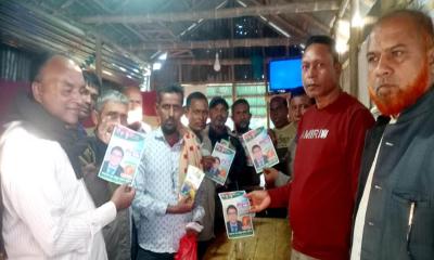 পলাশবাড়ীর বিএনপির উদ্যোগে ধানের শীষ প্রতীকের নির্বাচনী লিফলেট বিতরণ