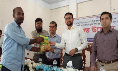 নাগরপুরে কৃষকদের জন্য রবি মৌসুমে বীজ ও সার বিতরণ উদ্বোধন