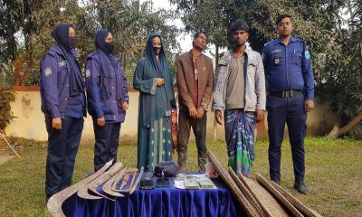 জাজিরায় বোমা তৈরির কারিগর দম্পতিসহ গ্রেপ্তার ৩