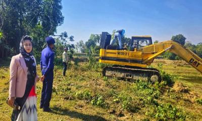 অবৈধ পুকুর খননের বিরুদ্ধে লাগাতার অভিযান