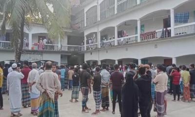 মাদরাসায় ঘুমের মধ্যে ছাত্রকে জবাই করে হত্যা