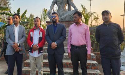 পলাশবাড়ীর শ্রী শ্রী রাধা গোবিন্দ ও কালী মন্দির পরিদর্শন করলেন ইউএনও