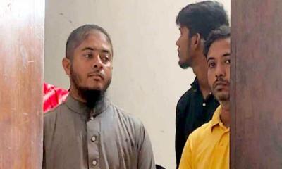 ‘৫ আগস্টে আমরা পুলিশ মেরে ঝুলিয়ে রেখেছি’