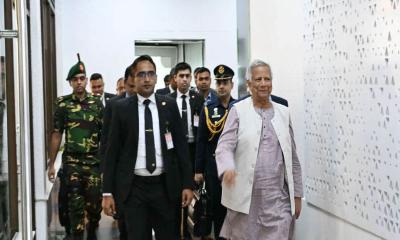দেশে ফিরেছেন প্রধান উপদেষ্টা অধ্যাপক মুহাম্মদ ইউনূস
