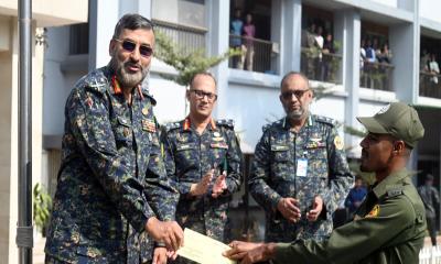 ড্রোন উদ্ভাবনে আনসার সদস্য আবুল হোসেনের চমক, পৃষ্ঠপোষকতা দেবে বাহিনী