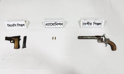 গাংনীতে সেনাবাহিনীর অভিযানে অস্ত্র ও গুলি উদ্ধার 