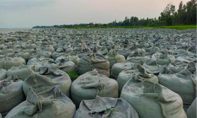অযত্নে জিও ব্যাগ, সেলাইয়ে নিম্নমানের সুতা