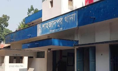 সাংবাদিককে গাড়িচাপা দিয়ে হত্যার চেষ্টা, থানায় অভিযোগ
