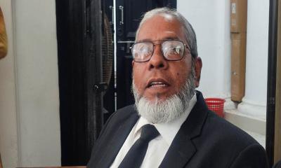 আপনি বেশি কথা বলেন, আদালত বিব্রত হয়