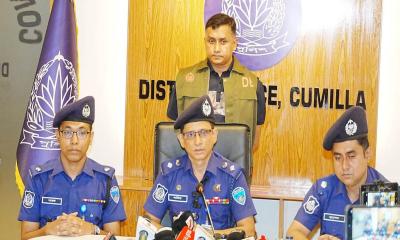 কুমিল্লায় সংঘবদ্ধ ডাকাত দলের ১৪ সদস্য গ্রেপ্তার: দেশীয় বিভিন্ন অস্ত্র উদ্ধার