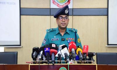 ঢাকায় আ.লীগের ঝটিকা মিছিল থেকে গ্রেপ্তার প্রায় ৩ হাজার