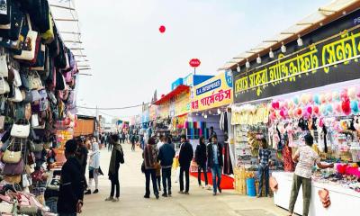 ছুটির দিনে জমবে বাণিজ্য মেলা, প্রত্যাশা আয়োজক-ব্যবসায়ীদের