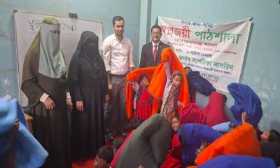 সোনারগাঁয়ে স্বপ্নজয়ী পাঠশালার শিক্ষার্থীদের মাঝে ইউএনওর শীতবস্ত্র বিতরণ