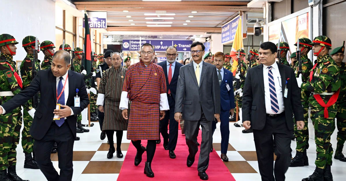 ঢাকা ছাড়লেন ভুটানের প্রধানমন্ত্রী শেরিং তোবগে