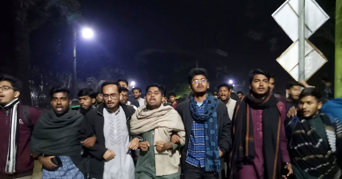 নির্বাচন বন্ধে ইসির বিজ্ঞপ্তির পর শাবি শিক্ষার্থীদের রাতভর বিক্ষোভ