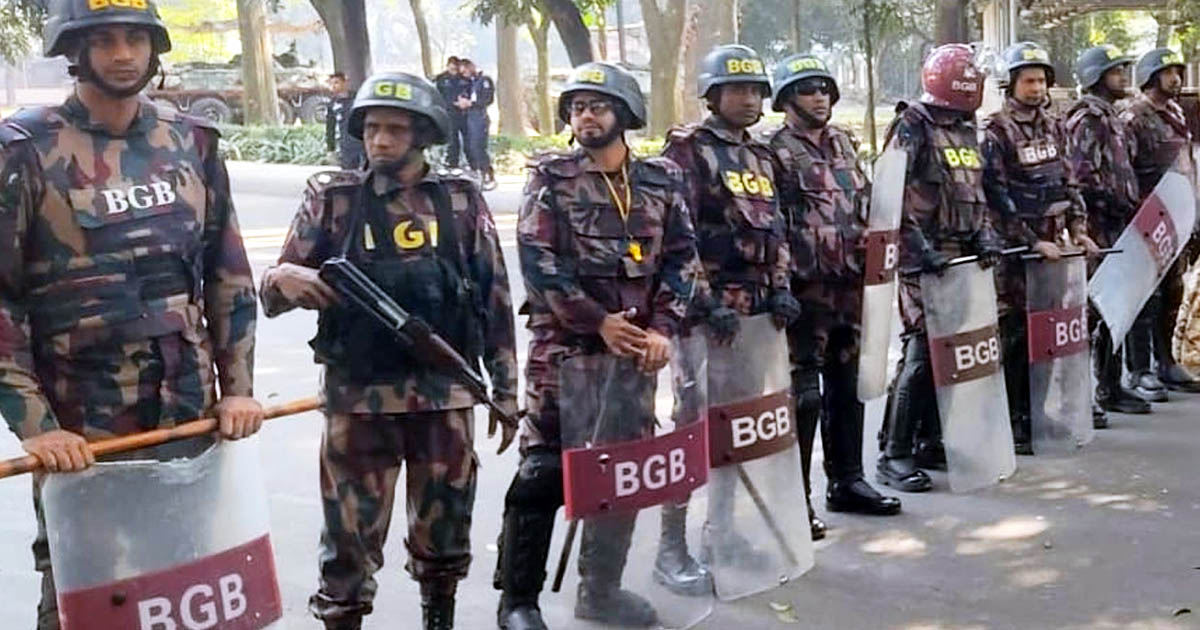 রাজধানীতে ৬ প্লাটুন বিজিবি মোতায়েন