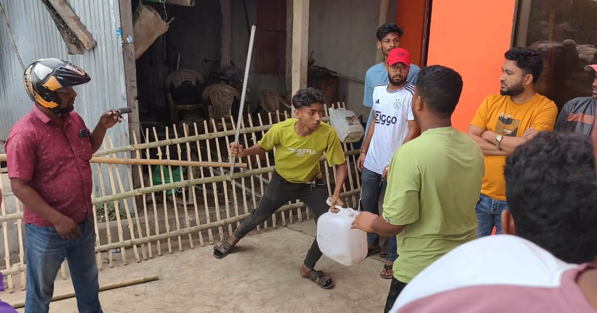 গুরুদাসপুরে ফিলিং স্টেশনে বিশৃঙ্খলা, সিন্ডিকেট ও হামলার অভিযোগ