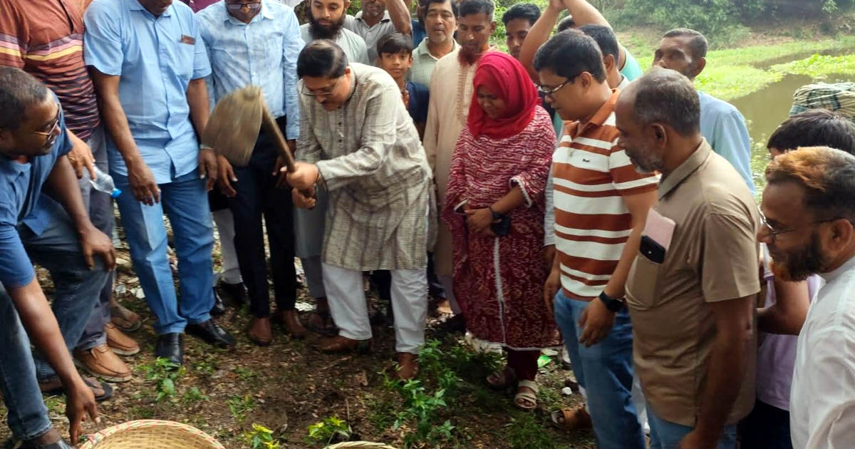 মাগুরায় খাল পুনঃখনন শুরু