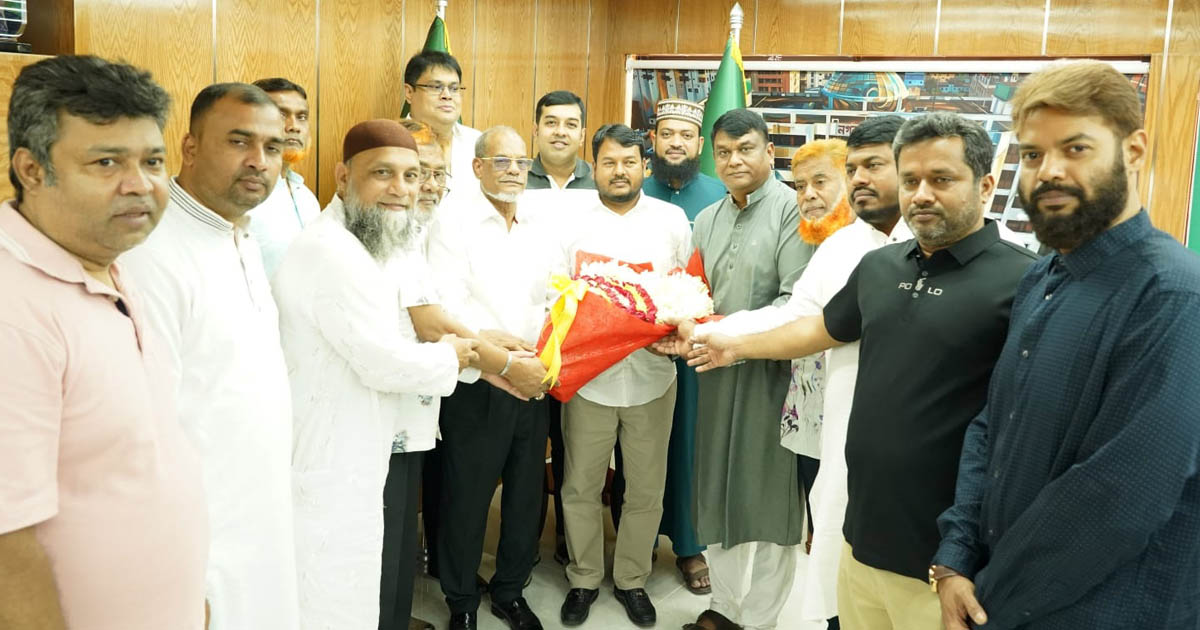 রাসিক প্রশাসকের সঙ্গে রাজশাহী চেম্বারের নবনির্বাচিত নেতাদের সৌজন্য সাক্ষাৎ
