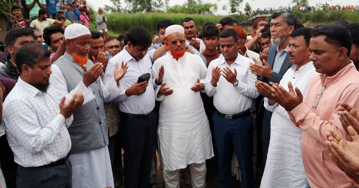 পীরগঞ্জে ১৩ কিমি খাল খনন শুরু