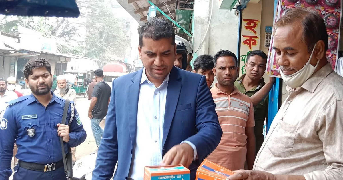 কেন্দুয়ায় ভোক্তা অধিকারের অভিযান, ৫ দোকানকে জরিমানা