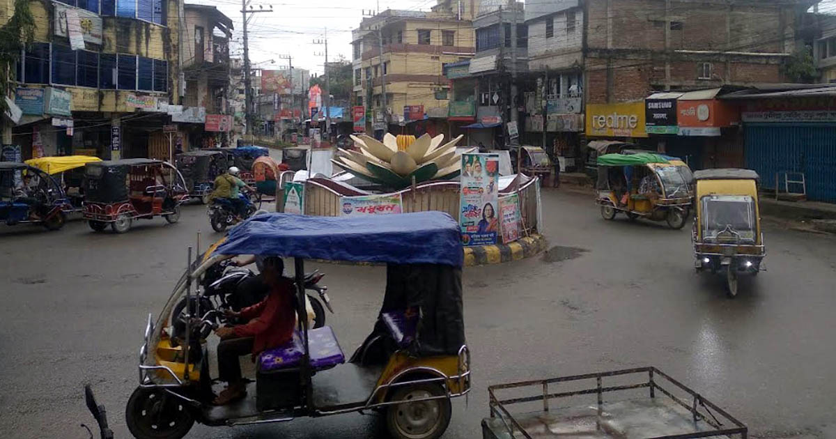 চার দিন পর স্বস্তি ফিরছে খাগড়াছড়িতে